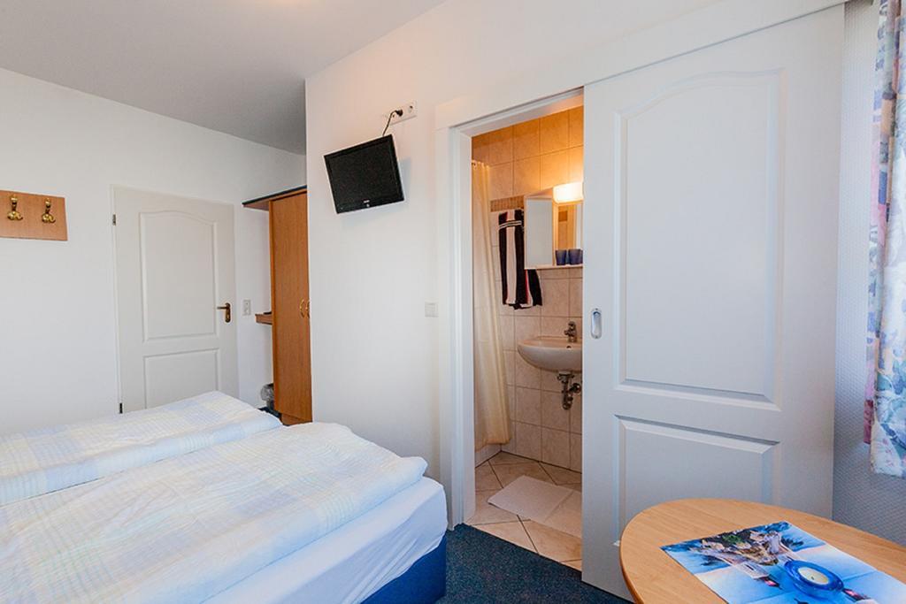 Hotel Kiek ut Pellworm Kamer foto